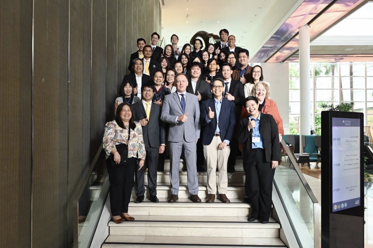 การประชุมเชิงปฏิบัติการถ่ายทอดความรู้ระดับสากล (Knowledge Sharing Workshop) ในหัวข้อ “การเสริมสร้างประสิทธิภาพการจัดเก็บหนี้ภาษีอากร (Strengthening Tax Debt Collection Practices)” ภายใต้ความร่วมมือทางวิชาการระหว่างกรมสรรพากรและธนาคารพัฒนาเอเชีย (Asian Development Bank: ADB)