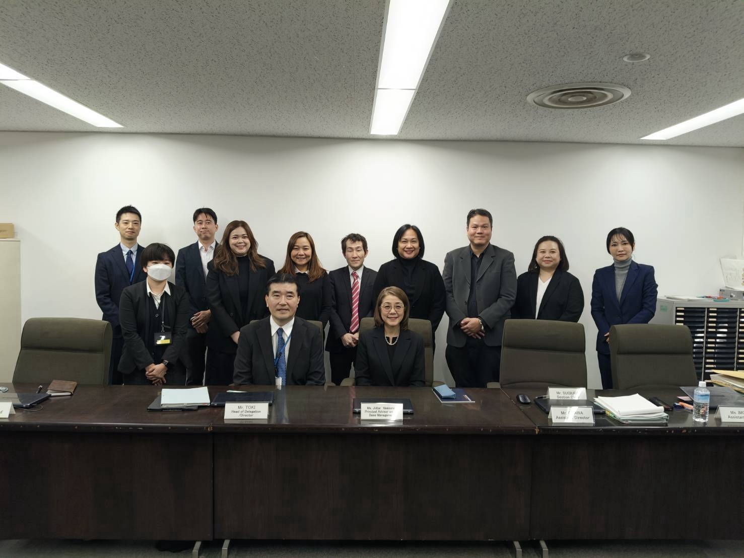 ที่ปรึกษาด้านพัฒนาฐานภาษี เป็นหัวหน้าคณะเจรจาของกรมสรรพากร ร่วมกับผู้แทนของกองมาตรฐานการกำกับและตรวจสอบภาษี กองภาษีระหว่างประเทศ และกองกฎหมาย ในการประชุมเจ้าหน้าที่ผู้มีอำนาจระหว่างกรมสรรพากรและสรรพากรญี่ปุ่นในการจัดทำข้อตกลงการกำหนดราคาเป็นการล่วงหน้า (Advance Pricing Arrangement: APA) และข้อตกลงตามวิธีการเพื่อความตกลงร่วมกัน (Mutual Agreement Procedure : MAP)