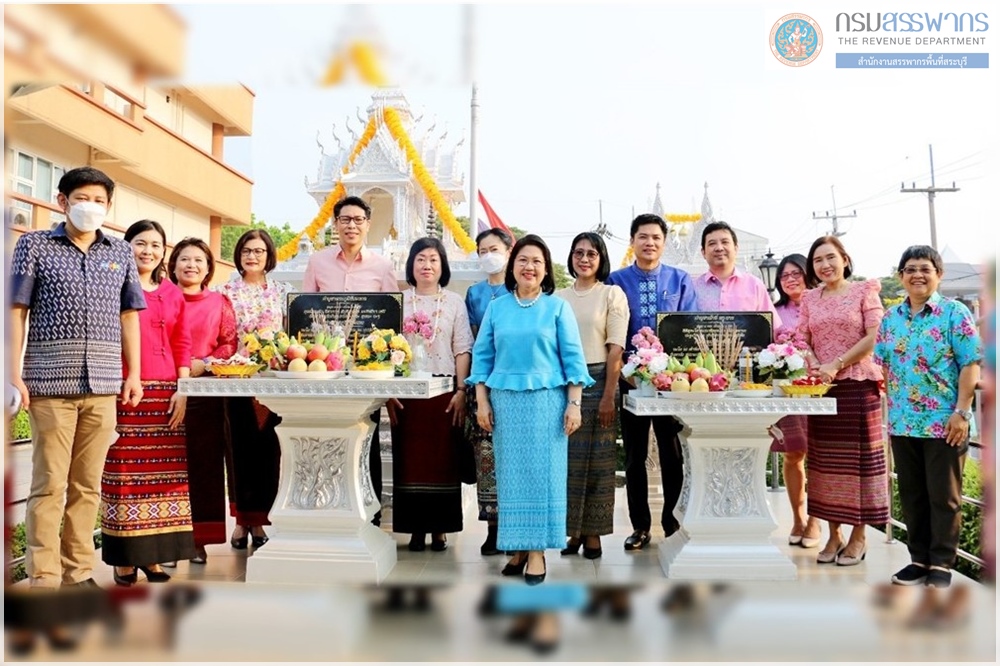 ประมวลภาพกิจกรรมทำบุญตักบาตรพระสงฆ์ เนื่องในเทศกาลสงกรานต์ พ.ศ.๒๕๖๖