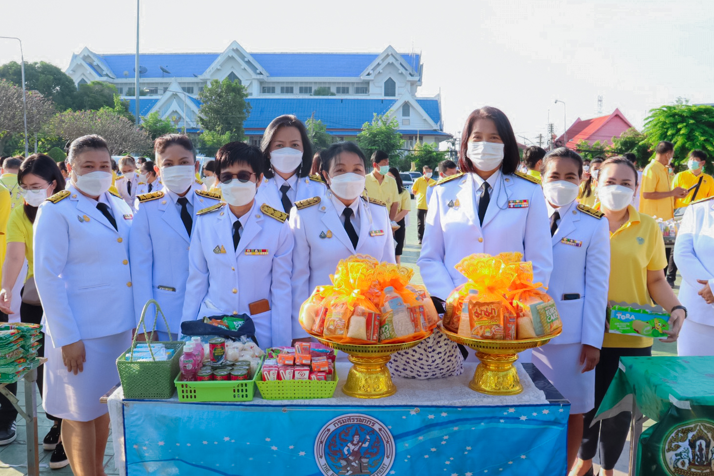 ประมวลภาพพิธีวางพวงมาลาถวายราชสักการะพระบรมฉายาลักษณ์ พระบาทสมเด็จพระบรมชนกาธิเบศร มหาภูมิพลอดุลยเดชมหาราช บรมนาถบพิตร เนื่องในโอกาสวันคล้ายวันสวรรคต 13 ตุลาคม 