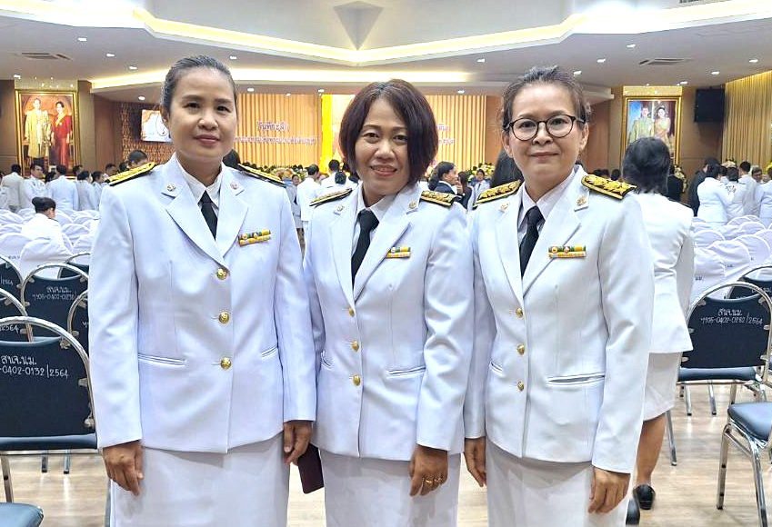 ข้าราชการและเจ้าหน้าที่สำนักงานสรรพากรภาค 9 เข้าร่วมงานวันที่ระลึกพระบาทสมเด็จพระปกเกล้าเจ้าอยู่หัว 