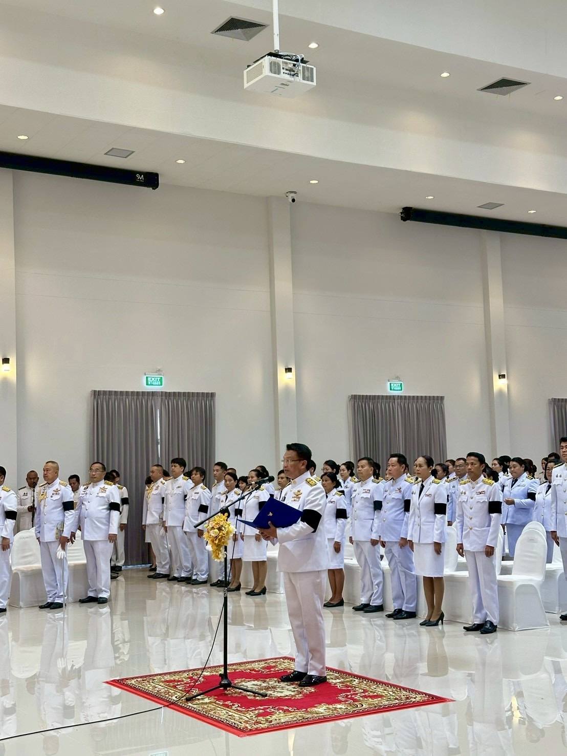 วันที่ 18 มกราคม 2569 เวลา 07.00 น.  นางเปรมฤดี อุ่นจิตต สรรพากรพื้นที่สุรินทร์  มอบหมายให้นางกัญญา ชาวบัวขาว นักวิชาการสรรพากรชำนาญการพิเศษ พร้อมด้วยข้าราชการและลูกจ้างสำนักงานสรรพากรพื้นสุรินทร์ ร่วมพิธีถวายราชสักการะ 