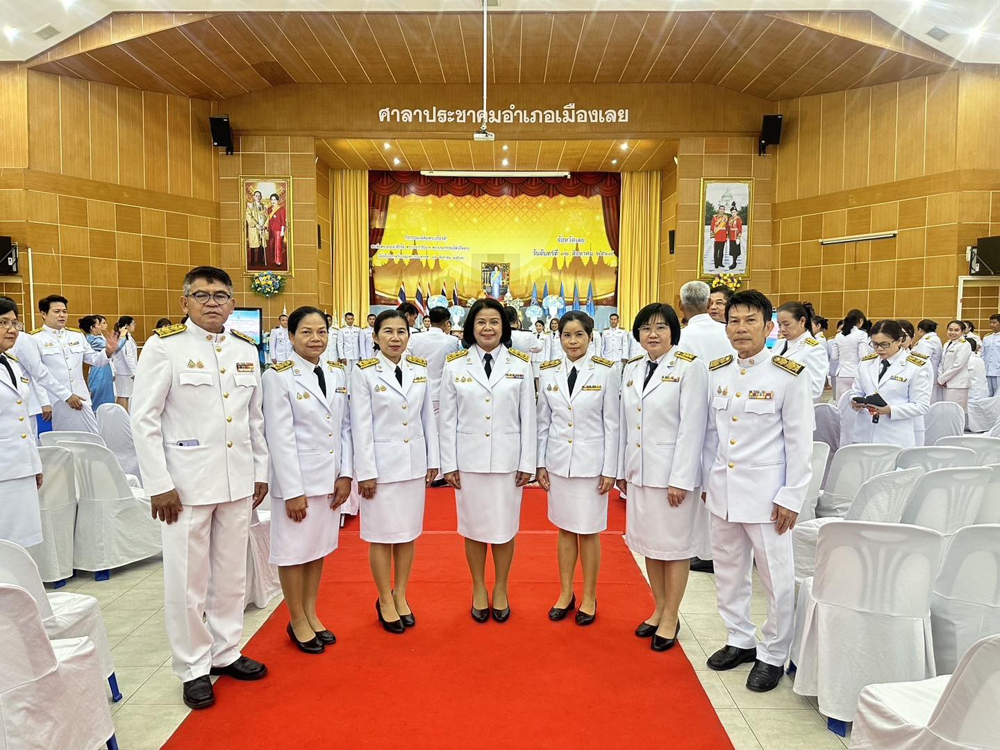  ร่วมพิธีเจริญพระพุทธมนต์และทำบุญตักบาตรถวายเป็นพระราชกุศล ณ ศาลาบูรพาจารย์ วัดศรีสุทธาวาส พระอารามหลวง และพิธีลงนามถวายพระพรชัยมงคล ณ ศาลาประชาคมอำเภอเมืองเลย เนื่องในโอกาสวันเฉลิมพระชนมพรรษา สมเด็จพระนางเจ้าสิริกิติ์ พระบรมราชินีนาถ พระราชชนนีพันปีหลวง