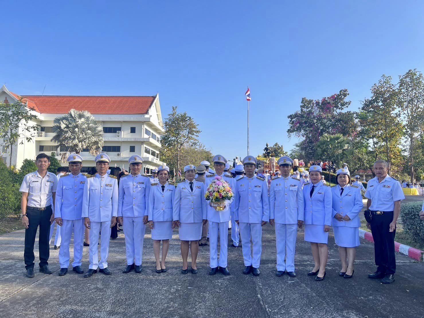 เจ้าหน้าที่ในสังกัดสำนักงานสรรพากรพื้นที่หนองบัวลำภู ร่วมงานรัฐพิธีวันพ่อขุนรามคำแหงมหาราช